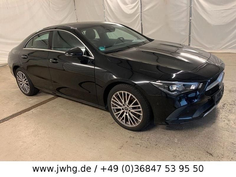 Gebraucht Mercedes CLA200 Progressive 163 PS (119 kW) 2020 Schwarz Limousine