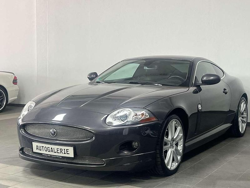 Pearl grey . Gebraucht 2009 Jaguar XK Coupé | 29.990 € (Teuer) - Bild 1/4