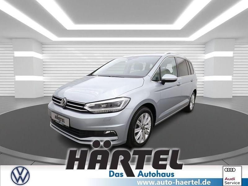Oyster silver Gebraucht 2024 VW Touran Highline Van / Kleinbus | 35.500 € (Fairer Preis) - Bild 1/4