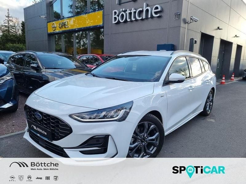 Frostweiß Gebraucht 2024 Ford Focus ST Kombi | 24.780 € (Guter Preis) - Bild 1/4