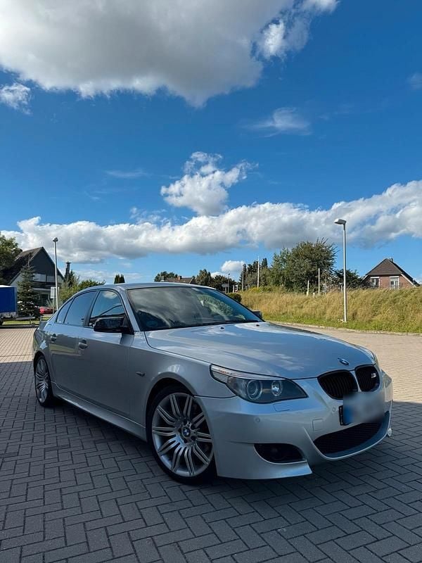 Silber Gebraucht 2006 BMW 530 M Sport Limousine | 6.800 € (Guter Preis) - Bild 1/4