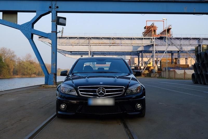 Schwarz Gebraucht 2010 Mercedes C63 AMG AMG Limousine | 43.000 € - Bild 1/4