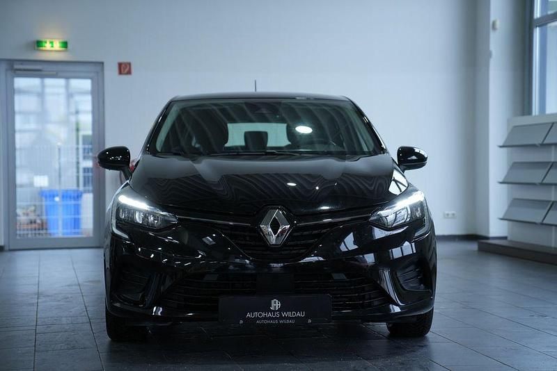 Gebraucht Renault Clio V 140 PS (102 kW) 2022 Blackpearlschwarz Limousine