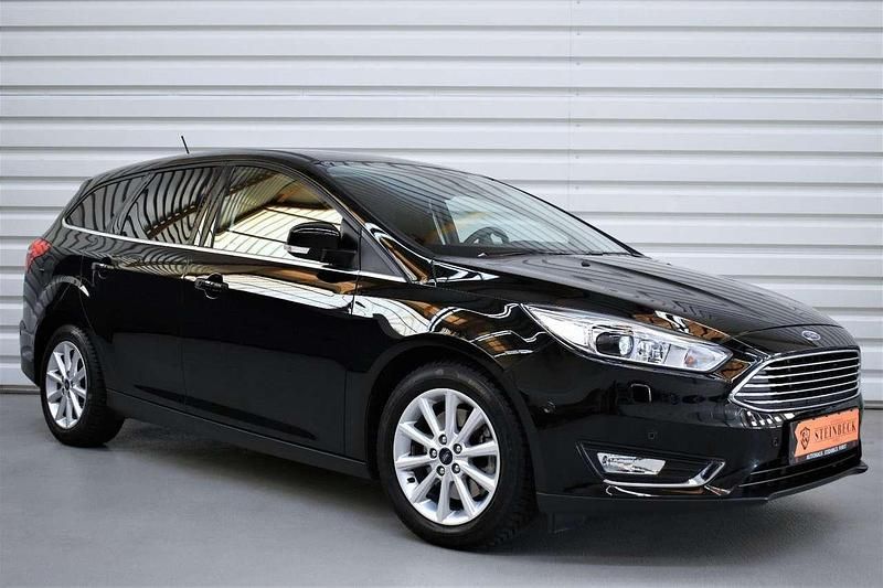 Schwarz Gebraucht 2018 Ford Focus Titanium Kombi | 17.990 € (Fairer Preis) - Bild 1/4