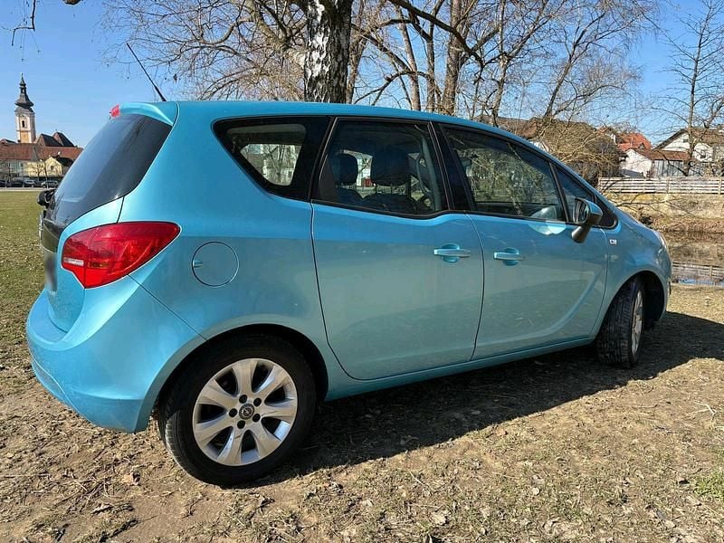Gebraucht Opel Meriva 101 PS (74 kW) 2010 Van / Kleinbus