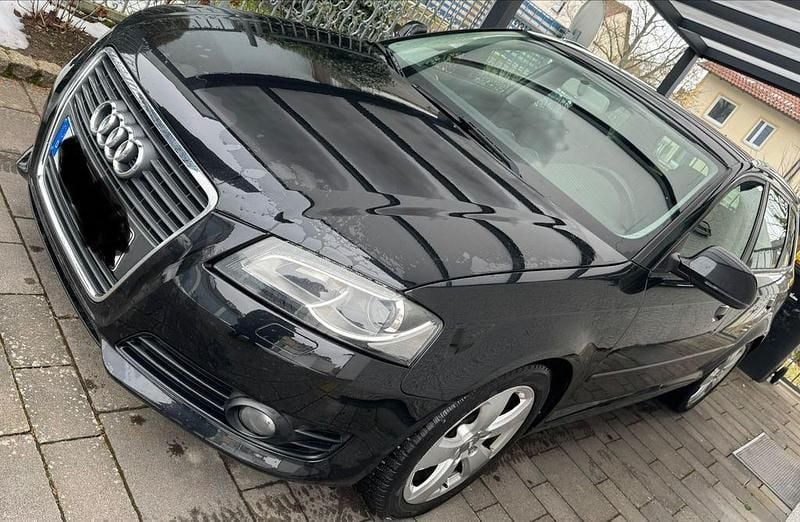 Grau Gebraucht 2009 Audi A3 Ambiente Limousine | 3.600 € (Guter Preis) - Bild 1/4