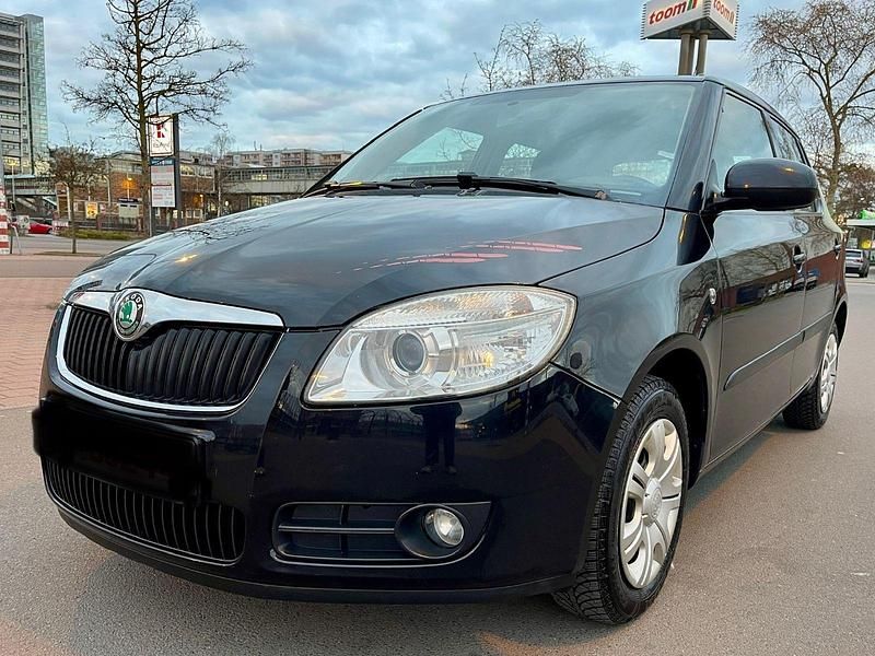 Schwarz Gebraucht 2010 Skoda Fabia Cool Edition Kleinwagen | 3.750 € (Fairer Preis) - Bild 1/4