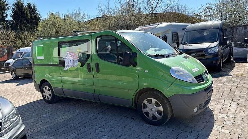 Gebraucht Renault Trafic 114 PS (83 kW) 2012 Grün Van / Kleinbus
