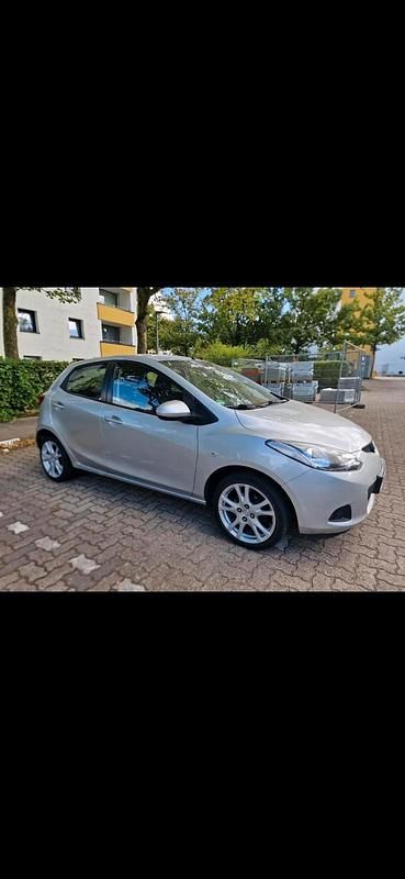 Gebraucht Mazda 2 68 PS (50 kW) 2008 Silber Kleinwagen
