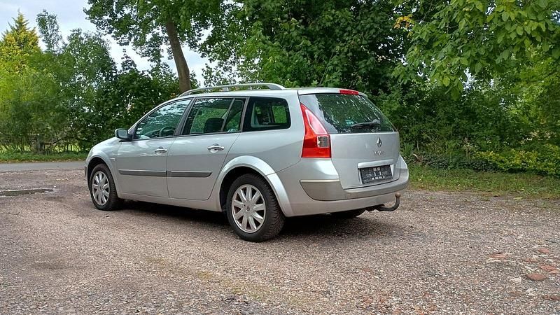 Andere farben Gebraucht 2008 Renault Mégane II Kombi | 1.750 € (Fairer Preis) - Bild 1/4