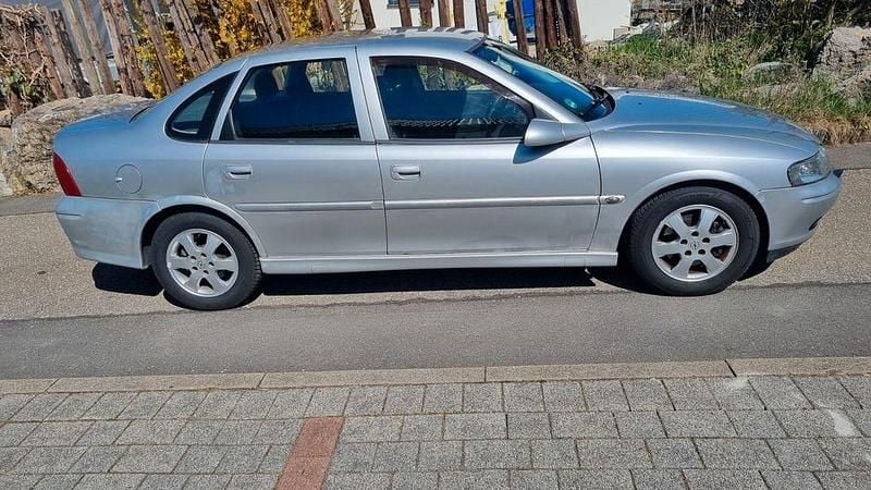 Gebraucht Opel Vectra 101 PS (74 kW) 2001 Silber Limousine