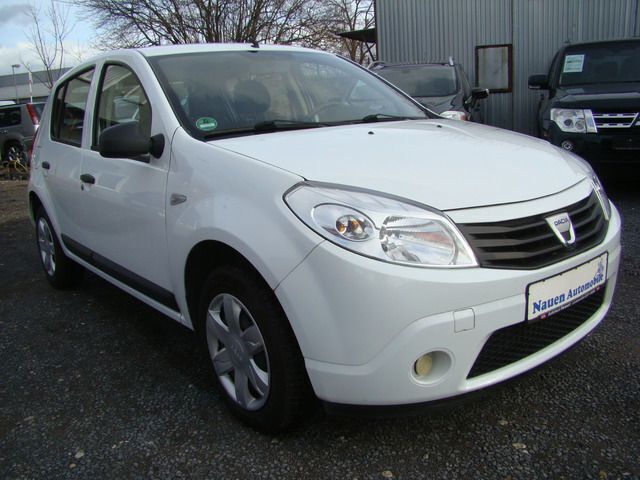 Gebraucht Dacia Sandero 75 PS (55 kW) 2009 Weiß Kleinwagen