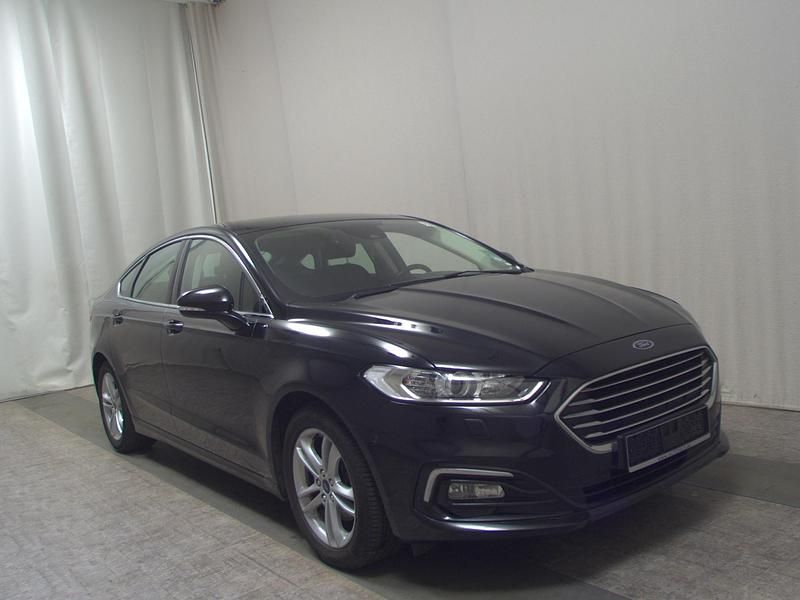 Gebraucht Ford Mondeo Titanium 190 PS (139 kW) 2019 Schwarz Limousine