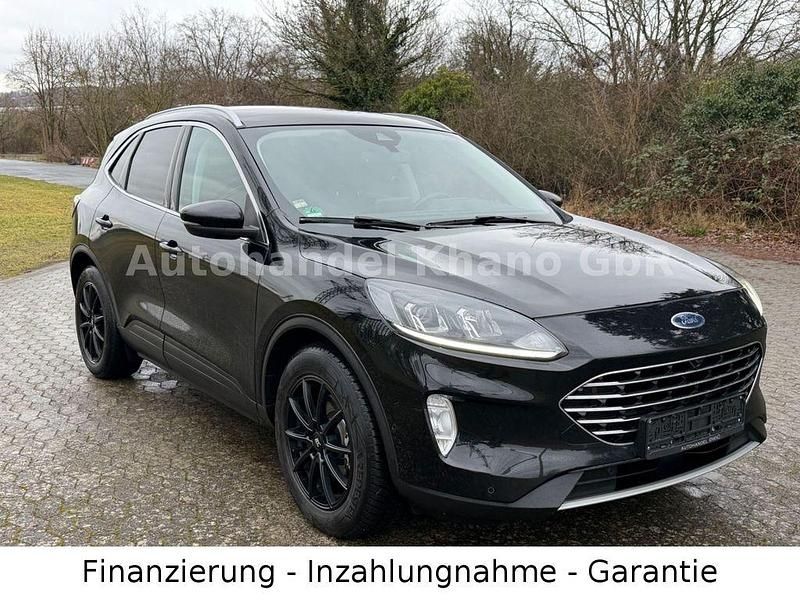 Gebraucht Ford Kuga Titanium 152 PS (111 kW) 2020 Schwarz SUV