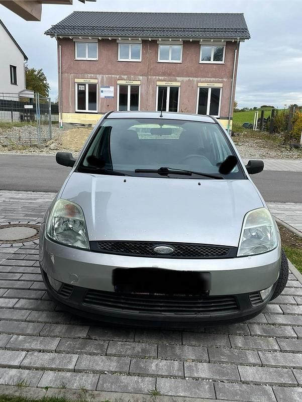 Silber Gebraucht 2004 Ford Fiesta Kleinwagen | 3.000 € - Bild 1/4
