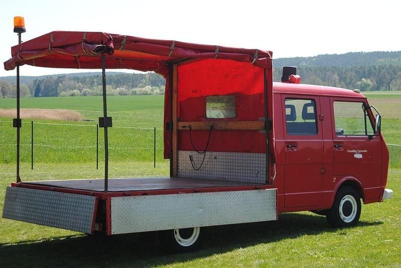 Second-hand VW LT 69 CP (50 kW) 1992 Roșu Monovolum