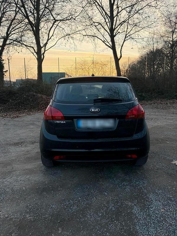 Gebraucht Kia Venga Spirit 125 PS (91 kW) 2010 Schwarz Kleinwagen