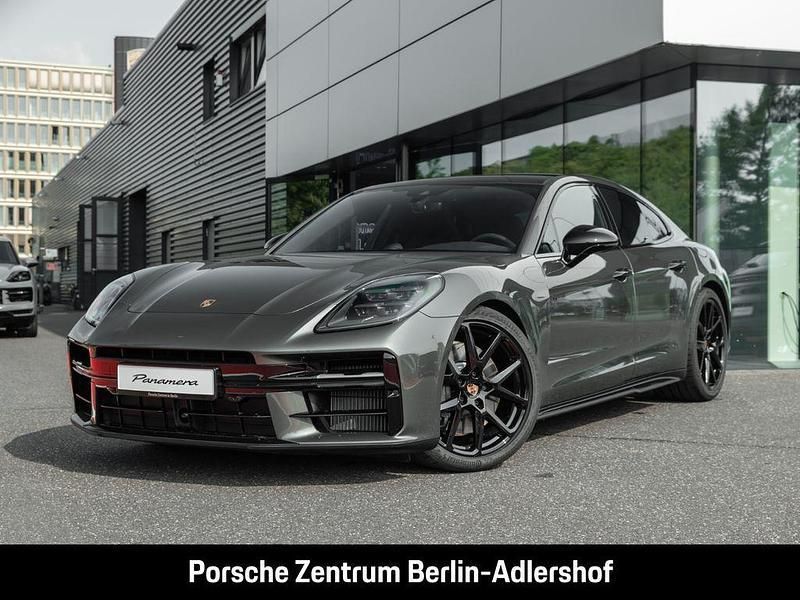 Grün Gebraucht 2025 Porsche Panamera 4 Limousine | 134.900 € (Etwas zu teuer) - Bild 1/4