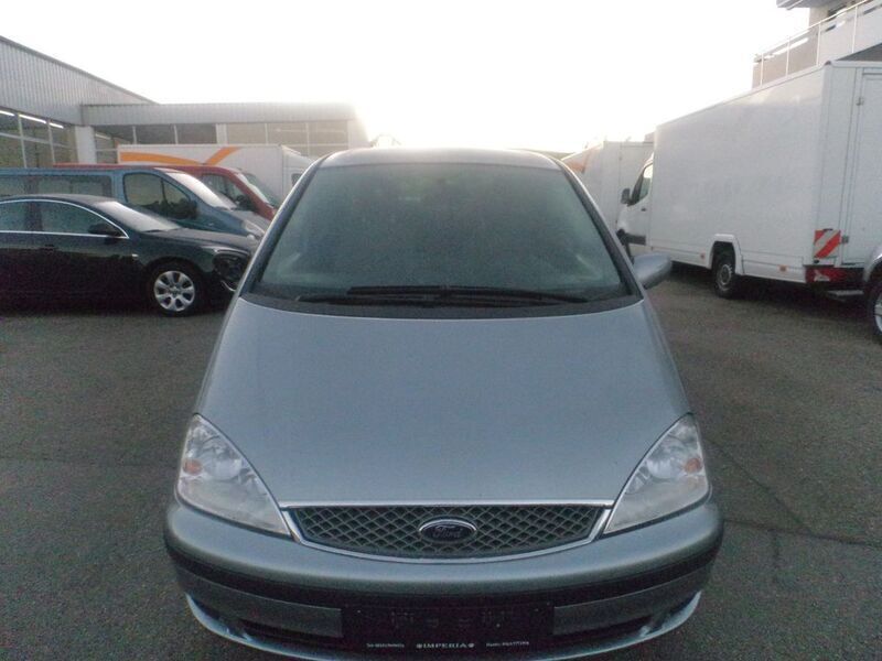 Silber Gebraucht 2004 Ford Galaxy Viva Van / Kleinbus | 3.499 € (Fairer Preis) - Bild 1/4