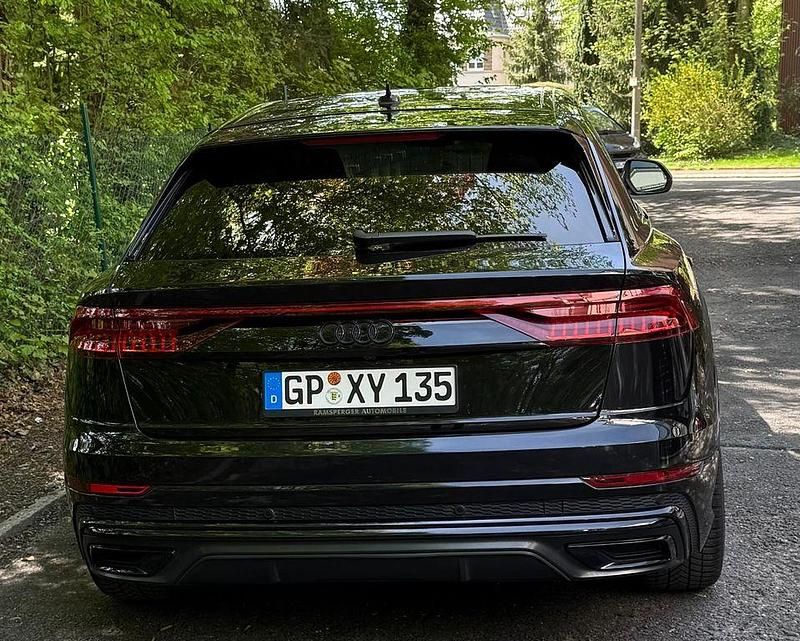 Gebraucht Audi Q8 Exclusive 286 PS (210 kW) 2020 Schwarz SUV