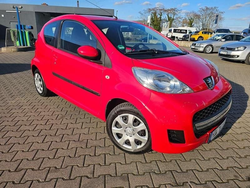 Gebraucht Peugeot 107 68 PS (50 kW) 2009 Rot Kleinwagen