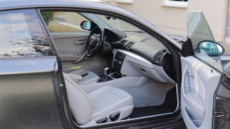 Gebraucht BMW 118 Performance 143 PS (105 kW) 2008 Grau Kleinwagen