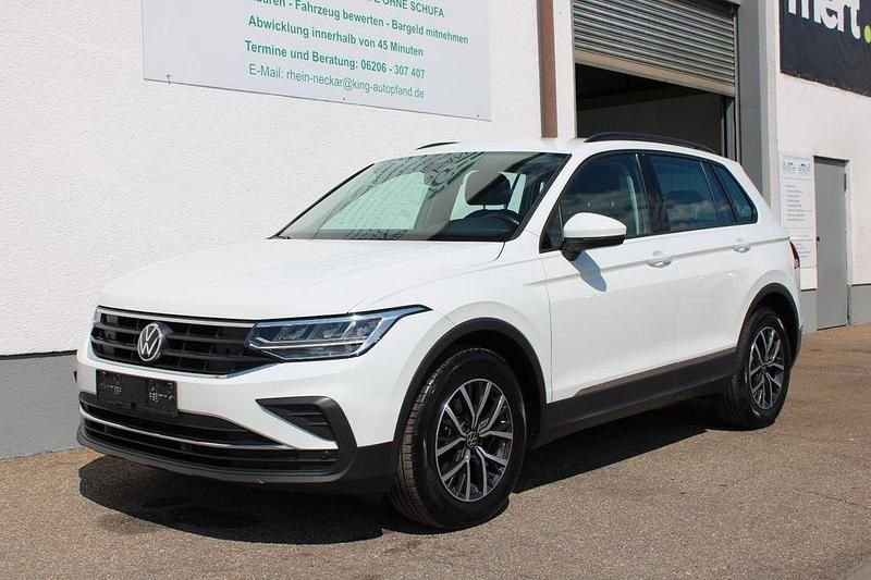 Pure white Gebraucht 2021 VW Tiguan SUV | 23.990 € (Guter Preis) - Bild 1/4
