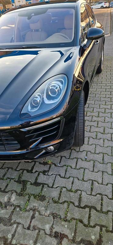 Schwarz Gebraucht 2014 Porsche Macan SUV | 25.000 € - Bild 1/4