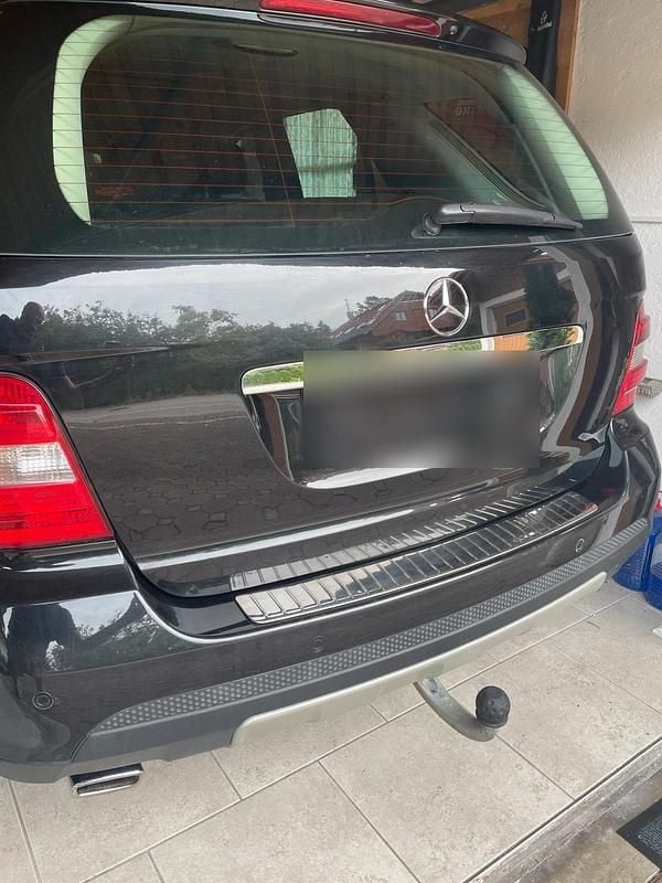 Gebraucht Mercedes ML280 230 PS (169 kW) 2007 Schwarz SUV