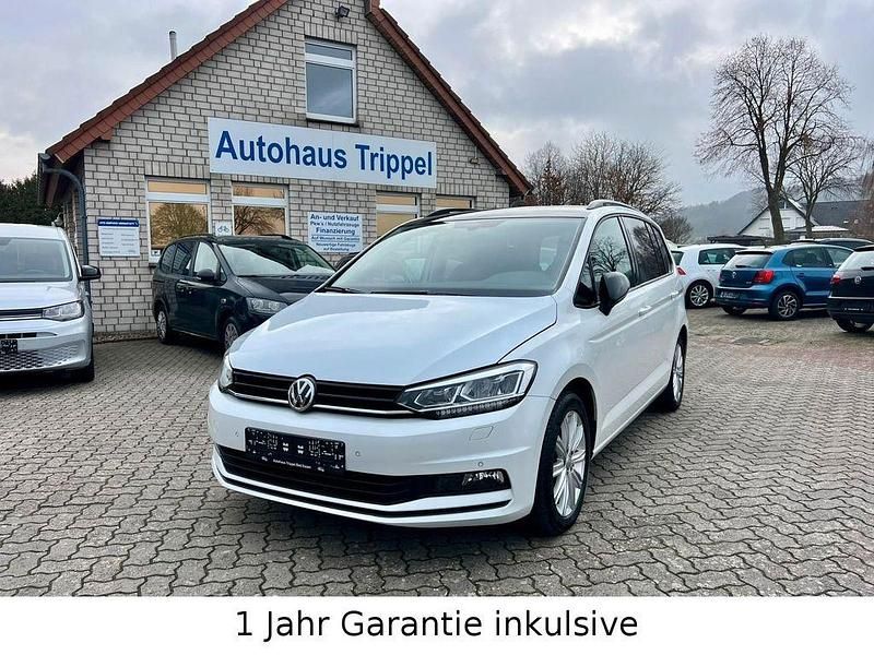 Gebraucht VW Touran Highline 150 PS (110 kW) 2017 Weiß Van / Kleinbus