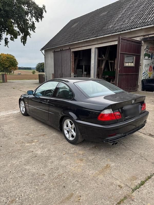 Gebraucht BMW 325 192 PS (141 kW) 2003 Schwarz Coupé