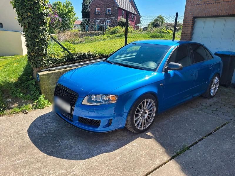 Blau Gebraucht 2005 Audi A4 Limousine | 9.500 € - Bild 1/4