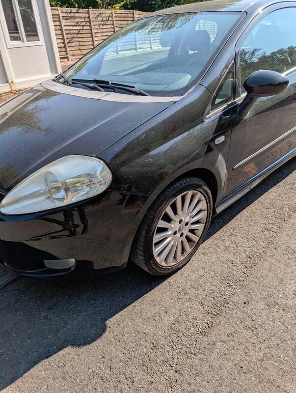 Gebraucht Fiat Punto 95 PS (69 kW) 2007 Schwarz Kleinwagen