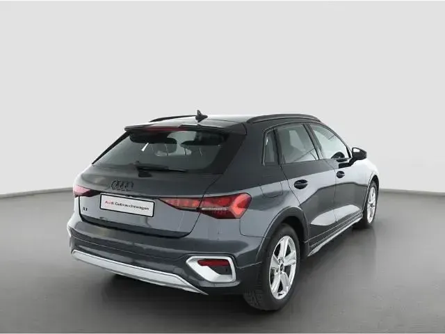 Gebraucht Audi A3 Sport 204 PS (150 kW) 2025 Grau Limousine