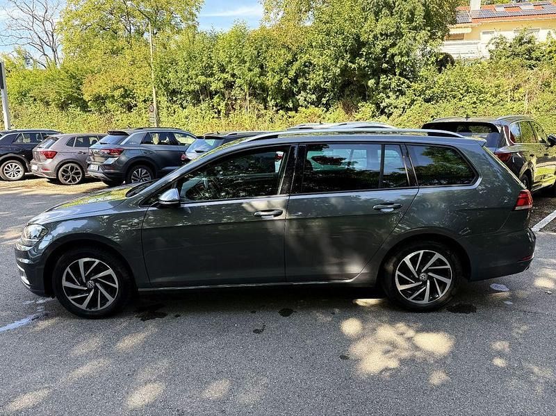 Gebraucht VW Golf VII Join 150 PS (110 kW) 2018 Indiumgrau metallic Kombi