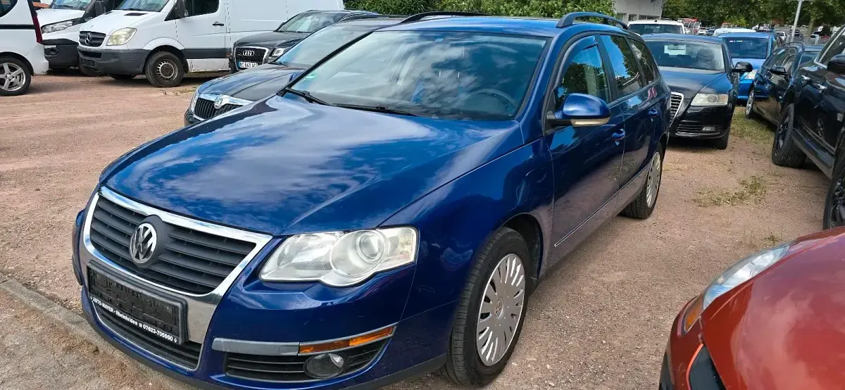 Gebraucht VW Passat 140 PS (102 kW) 2008 Blau Kombi