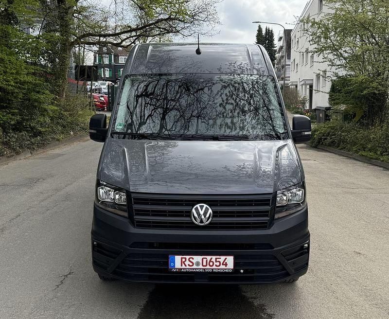 Gebraucht VW Crafter 177 PS (130 kW) 2023 Grau Van