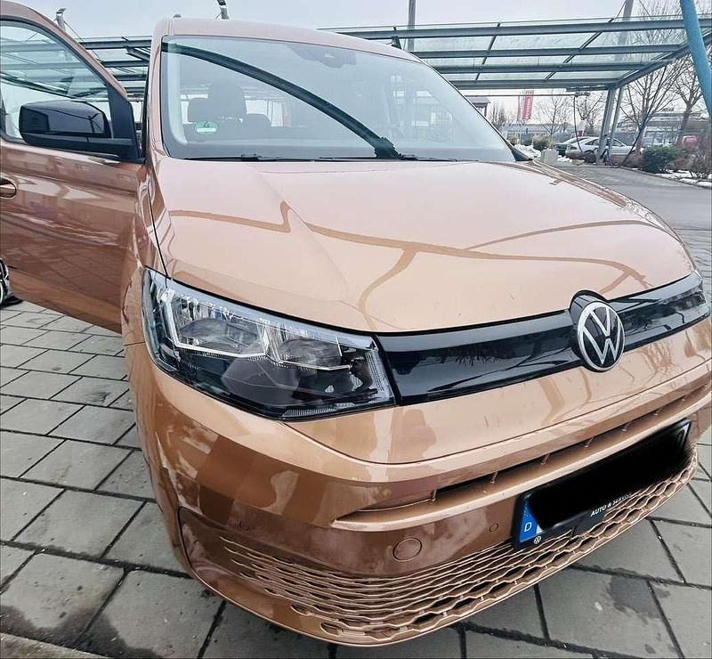 Gebraucht VW Caddy Maxi Basis 114 PS (83 kW) 2024 Van / Kleinbus