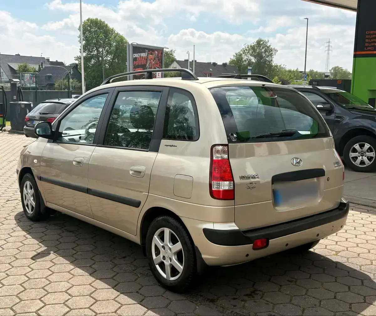 Gebraucht Hyundai Matrix 103 PS (75 kW) 2008 Gold Van / Kleinbus