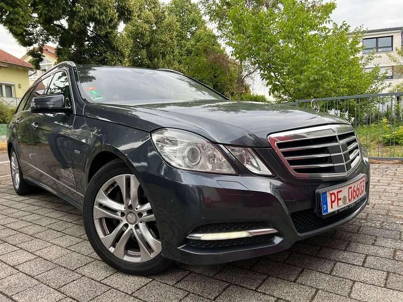 Gebraucht Mercedes E350 265 PS (194 kW) 2012 Grau Kombi