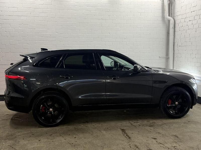 Gebraucht Jaguar F-Pace 204 PS (150 kW) 2021 Carpathian grey SUV