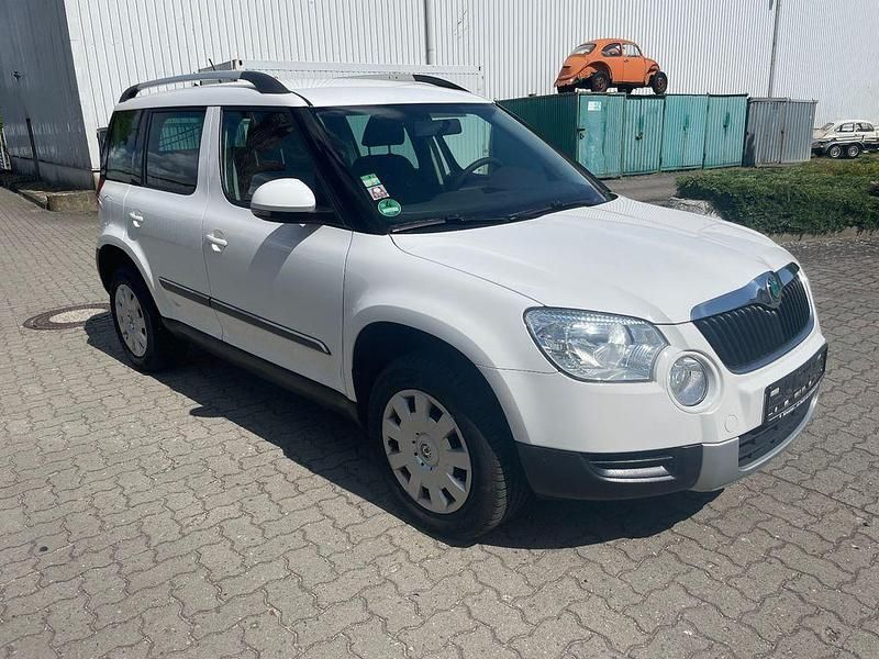 Weiß Gebraucht 2013 Skoda Yeti Plus Edition SUV | 3.850 € - Bild 1/4