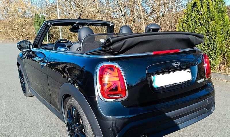 Gebraucht Mini Cooper Classic 136 PS (100 kW) 2023 Schwarz Kleinwagen