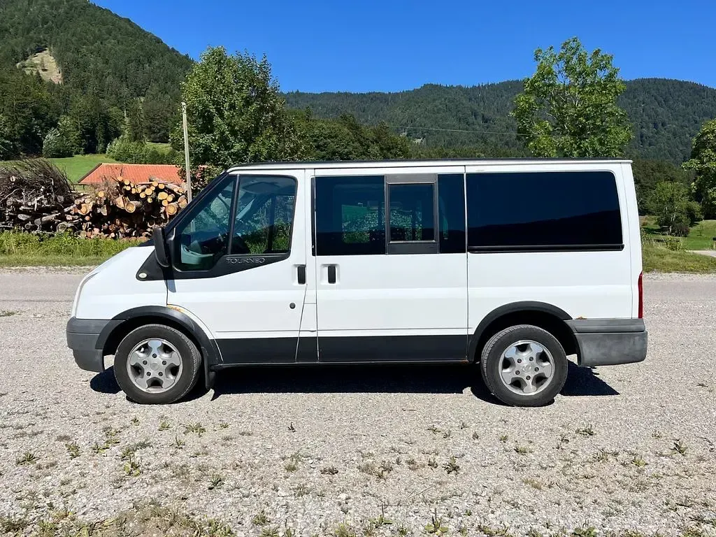 Gebraucht Ford Transit Tourneo 116 PS (85 kW) 2010 Weiß Van / Kleinbus