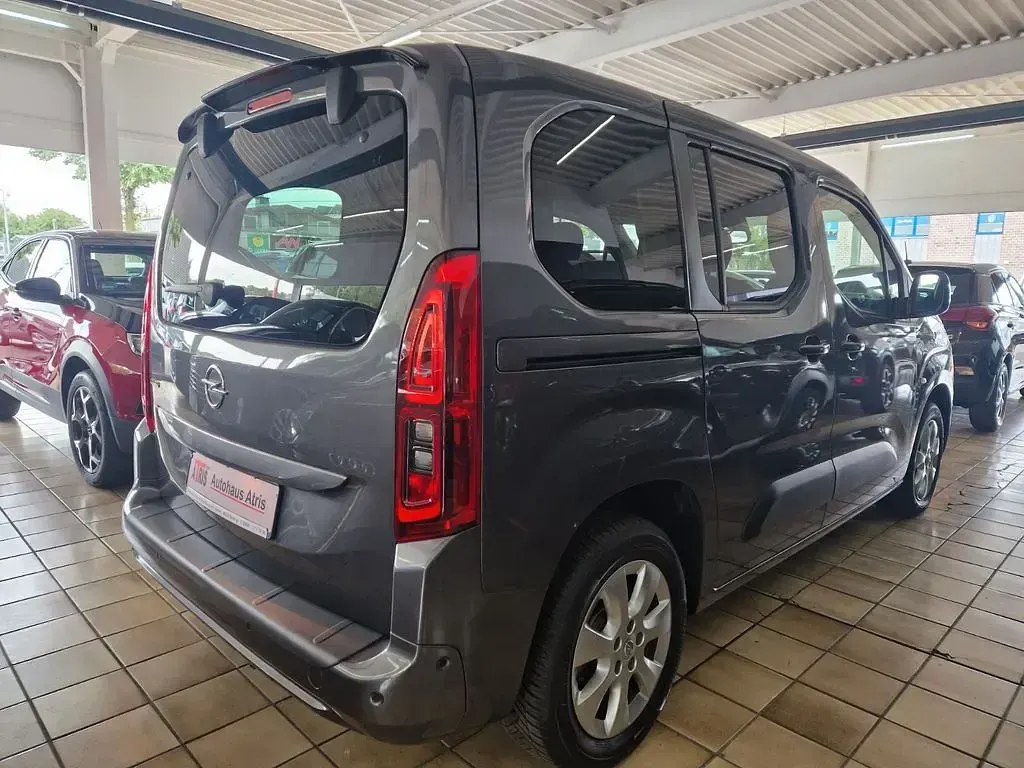 Gebraucht Opel Combo Life Elegance 131 PS (96 kW) 2022 Moonstone grey Van / Kleinbus