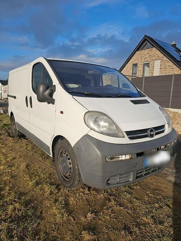 Gebraucht Opel Vivaro 101 PS (74 kW) 2006 Weiß Van / Kleinbus