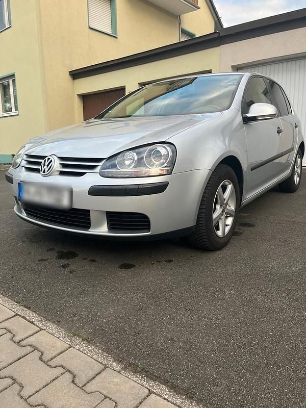 Silber Gebraucht 2005 VW Golf V Kleinwagen | 2.999 € (Guter Preis) - Bild 1/4