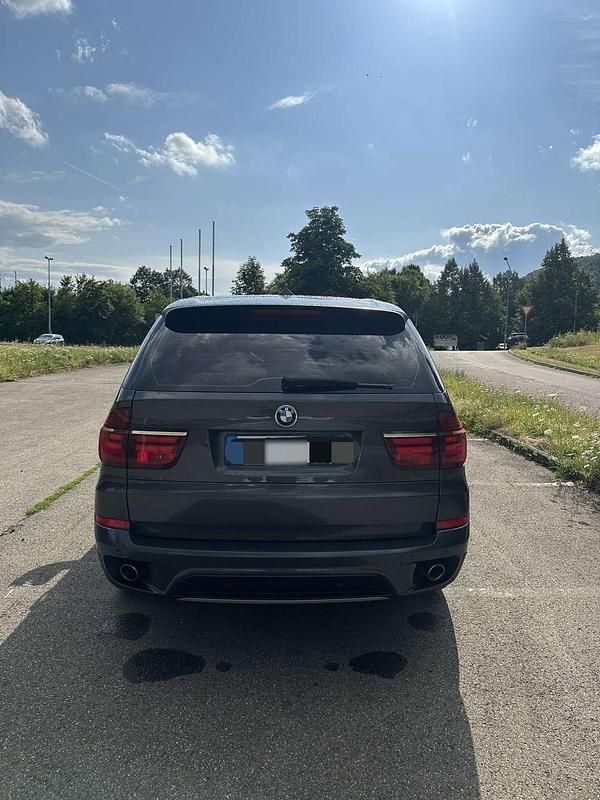 Gebraucht BMW X5 245 PS (180 kW) 2012 Grau SUV