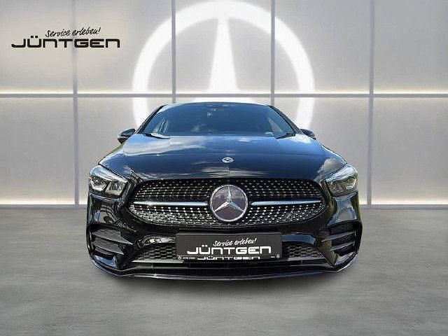 Schwarz Gebraucht 2022 Mercedes B250e AMG Van / Kleinbus | 29.888 € (Etwas zu teuer) - Bild 1/4