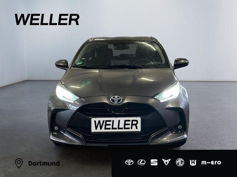 Gebraucht Toyota Yaris Hybrid Basis 116 PS (85 kW) 2022 Marlingrau metallic Kleinwagen